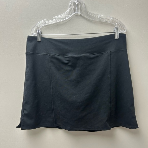 adidas Dresses & Skirts - Adidas Black Golf Skort‎